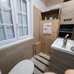 Holiday home Maison Familiale Piscine Jaccuzzi