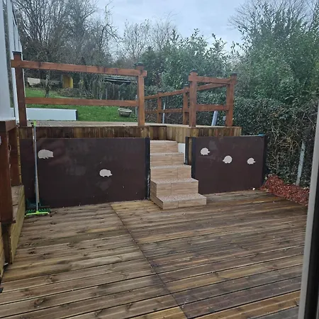 Maison Familiale Piscine Jaccuzzi בית נופש