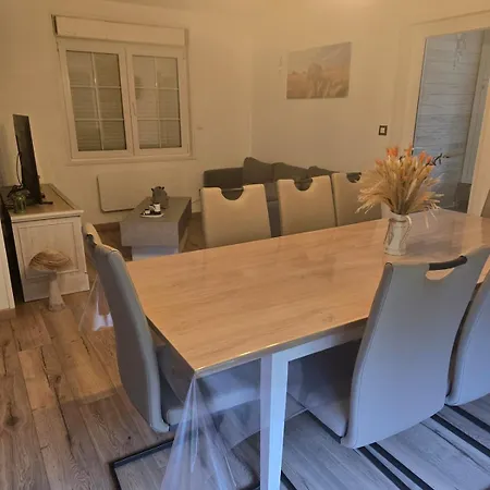 Maison Familiale Piscine Jaccuzzi * Boubers-les-Hesmond