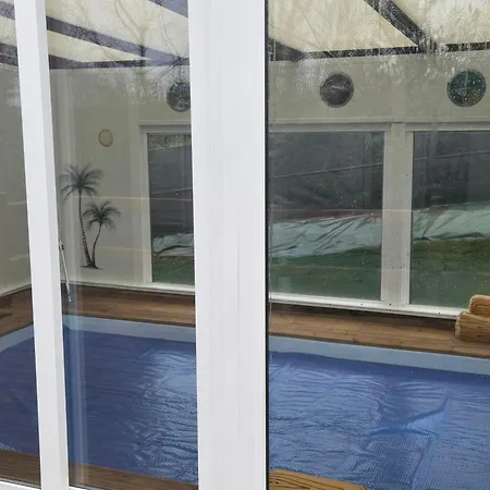 בית נופש Maison Familiale Piscine Jaccuzzi