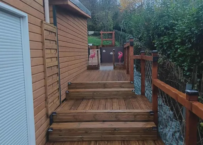 Maison Familiale Piscine Jaccuzzi *
